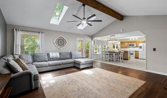 126 Asilomar Ct, Ballwin, MO 63021