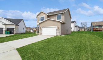 701 Oak Ct, Dallas Center, IA 50063