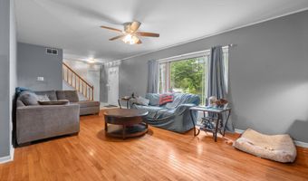 40 Elm St, Beachwood, NJ 08722