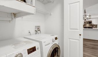 3307 WYNDHAM Cir 2157, Alexandria, VA 22302