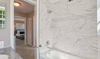 4819 28TH St S B, Arlington, VA 22206
