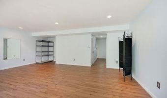 5940 BERKSHIRE Ct, Alexandria, VA 22303