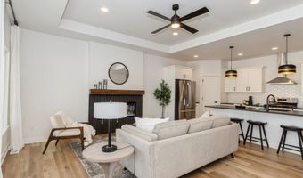 768 Clover Hill Dr, North Liberty, IA 52317