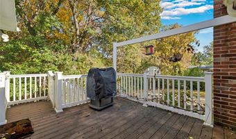 1115 Dutch Mill Dr, Ballwin, MO 63011