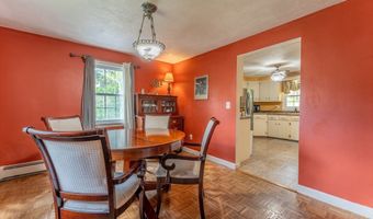 34 Oakhill Ave, Attleboro, MA 02703
