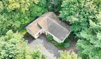 33 Church Rd, Airmont, NY 10952