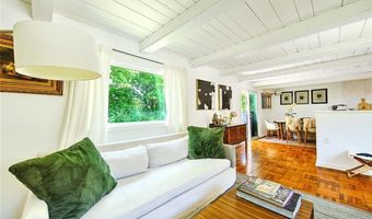 33 W Main Rd, Little Compton, RI 02837