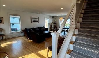 433 Wolcott Ave, Middletown, RI 02842
