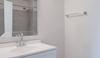 5766 VILLAGE GREEN Dr 10/5766, Alexandria, VA 22309