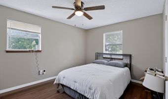 880 Oak Crst, Baxter Springs, KS 66713