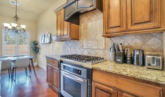3808 Heritage Trl, Altus, OK 73521