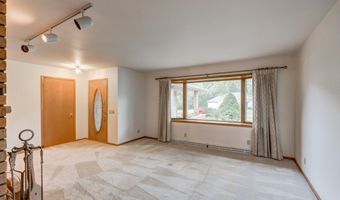 5241 Dommers Dr, Fitchburg, WI 53711