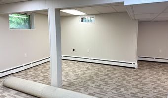 281 Clyde Rd, Bangor, ME 04401