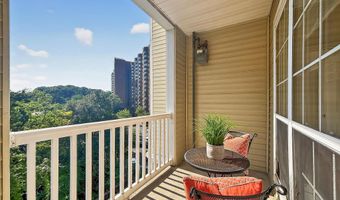 4551 STRUTFIELD Ln 4215, Alexandria, VA 22311