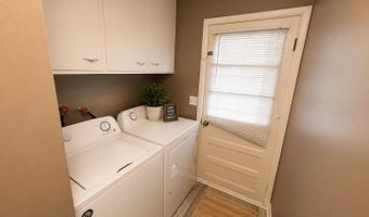 406 S Wells Ave, Altamont, KS 67330