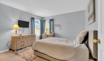 12 Brittany Dr, Bayville, NJ 08721