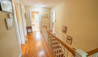461 Circle Dr, Abingdon, VA 24210