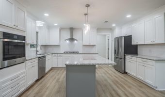 306 Westview Dr, Biloxi, MS 39531