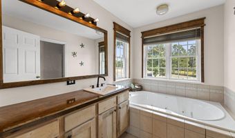 39 Brittany Dr, Bayville, NJ 08721