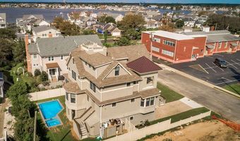 45 Strickland St, Bay Head, NJ 08742