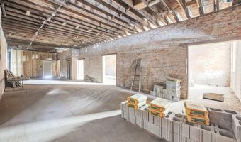 941 W Broad St, Columbus, OH 43222