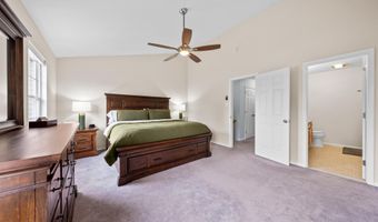 1658 PINEWIND Dr, Alburtis, PA 18011