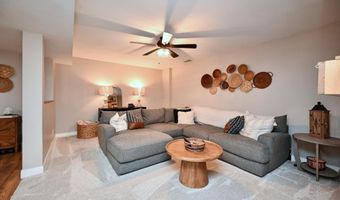 206 Park Ave, Altura, MN 55910