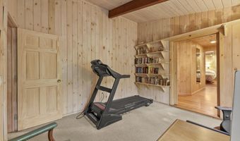 422 Bonny Rigg Hill Rd, Becket, MA 01223