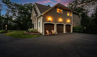 74 Settlers Ct, Bedford, NH 03110
