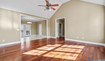 160 Shaw St, Albertville, AL 35950
