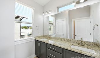 923 Warren Burgess Ln, Charlotte, NC 28205