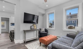 10 Braman St 1, Newport, RI 02840