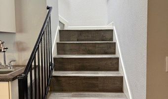 5291 Colodny Dr 5, Agoura Hills, CA 91301