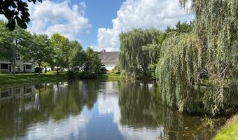 2800 S Knightsbridge Cir, Ann Arbor, MI 48105