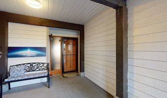 424 14th St #202, Bellingham, WA 98225