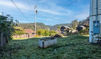 33850 East Ln, Albion, CA 95410