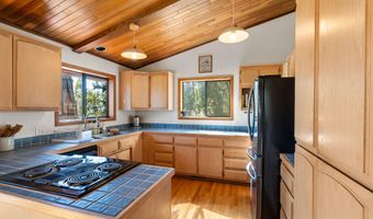 694 Timberlake Dr, Ashland, OR 97520