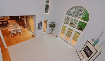 588 Green Rd, Ann Arbor, MI 48105