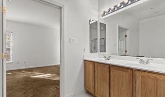 2004 GOLDEN MORNING Dr 30, Bowie, MD 20721