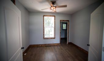 504 W 6th St, Bicknell, IN 47512