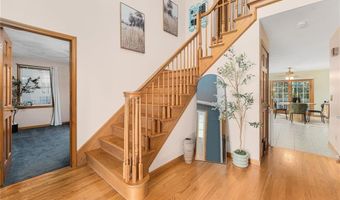 7 Cathedral Ct, Cumberland, RI 02864