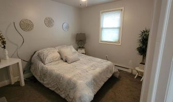 7 Holiday Ct, Albrightsville, PA 18210