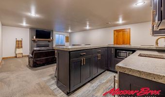 31 Iron Creek Dr, Cody, WY 82414