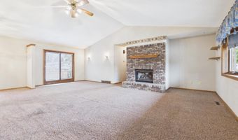 1212 E Fleetwood Cir, Brandon, SD 57005