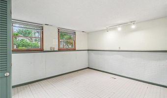 236 Strese Ln, Apple Valley, MN 55124