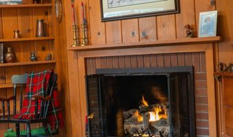 826 Holly St, Ashland, OR 97520