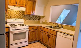 412 Bellevue Ave #7, Newport, RI 02840