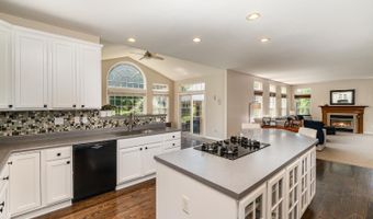 5660 Miss Royal Pass Dr, Miami, OH 45140