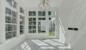 337 Lakeshore Dr, Berkeley Lake, GA 30096