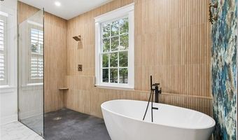 816 LEBEAU St, Arabi, LA 70032